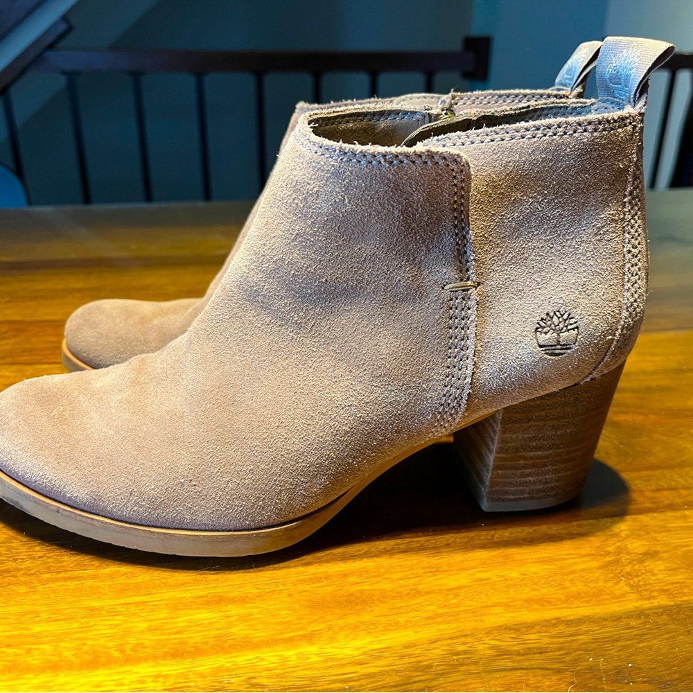 TIMBERLAND WOMEN’S SUEDE ANKLE BOOT SIZE 38 TAN